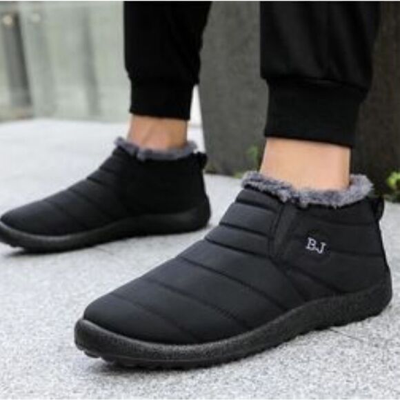 BJ Black Quilted Faux Fur Lined Soft Sole Flat Ankle Waterproof Slipper Shoes - Picture 3 of 16